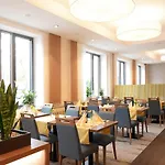 Ringhotel Loew's Merkur Hotel 4*