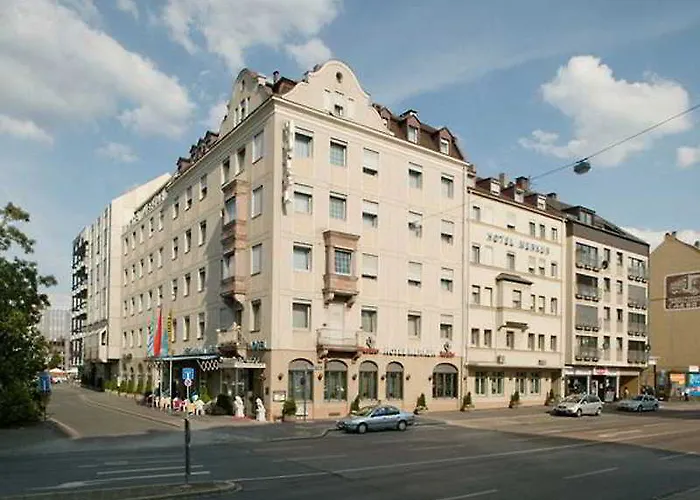 Ringhotel Loew's Merkur Ξενοδοχείο 4*