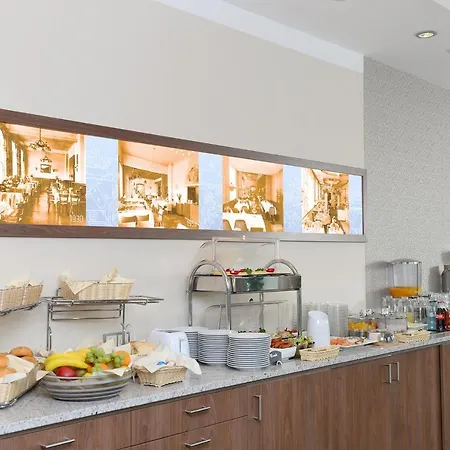 Ringhotel Loew's Merkur Отель 4*