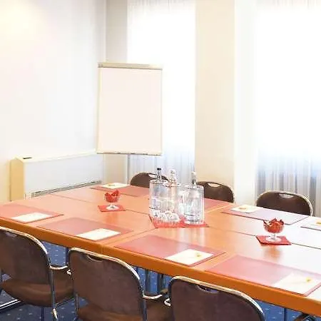 Ringhotel Loew's Merkur 4* Nuremberg