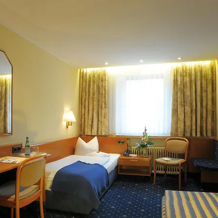 Отель Ringhotel Loew's Merkur Нюрнберг