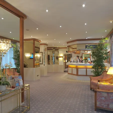 Ringhotel Loew's Merkur Отель 4*