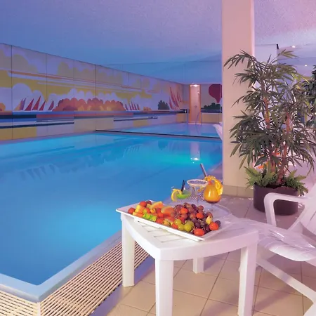 Ringhotel Loew's Merkur Отель 4*