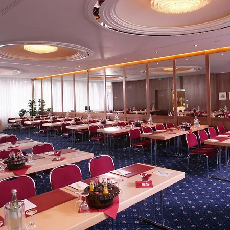 Ringhotel Loew's Merkur Отель 4*