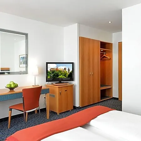 Ringhotel Loew's Merkur Hotel 4*
