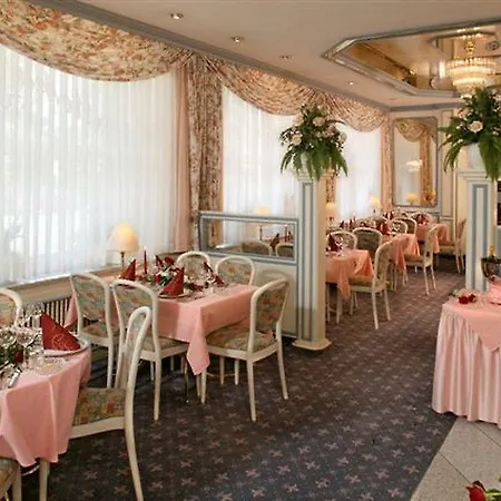 Hotel Ringhotel Loew's Merkur 4*