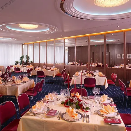 Hotel Ringhotel Loew's Merkur 4*