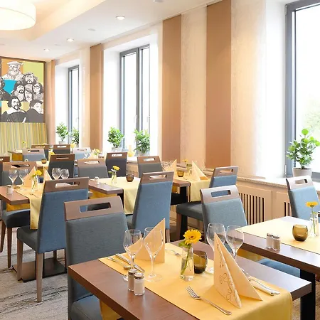 Ringhotel Loew's Merkur Otel 4*
