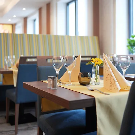 Отель Ringhotel Loew's Merkur 4*