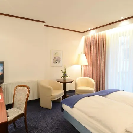 Ringhotel Loew's Merkur 4* Nuremberg