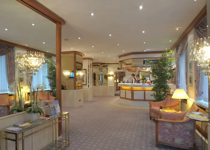 洛伊斯默库尔环形酒店 酒店 4*