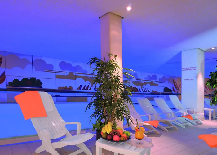 Ringhotel Loew's Merkur Hotel 4*